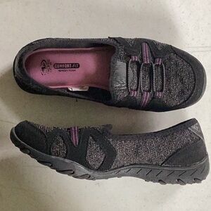 Athletic Works memory foam slip-ones, Sz 7